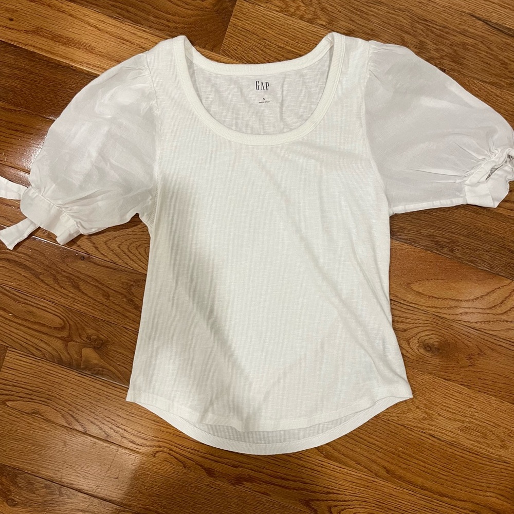 GAP ribbed White Puff Sleeve Top